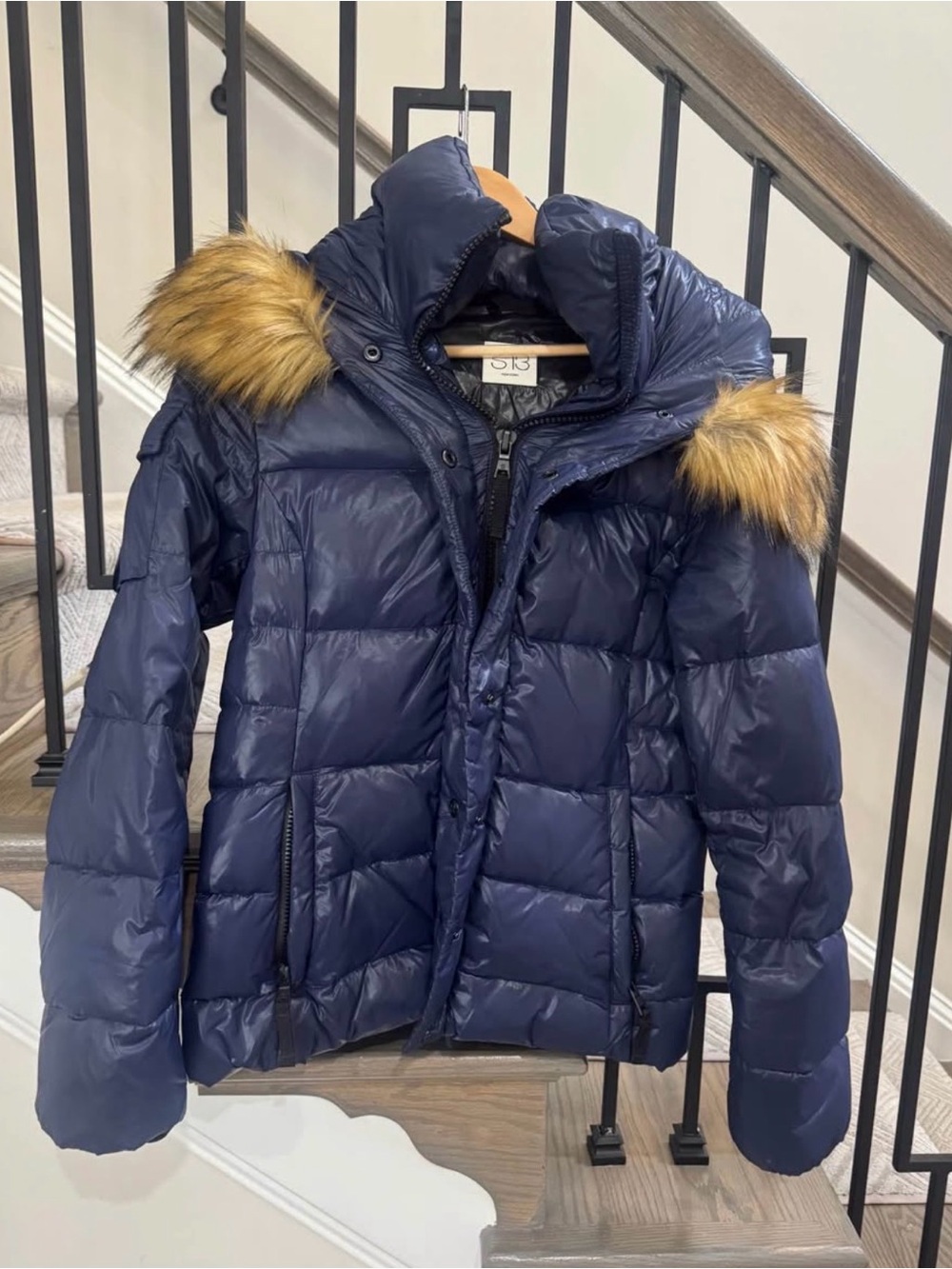 Women’s Jacket (Medium)